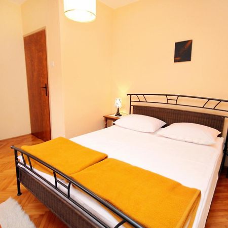 Apartments With A Parking Space Novi Vinodolski - 2423 Extérieur photo