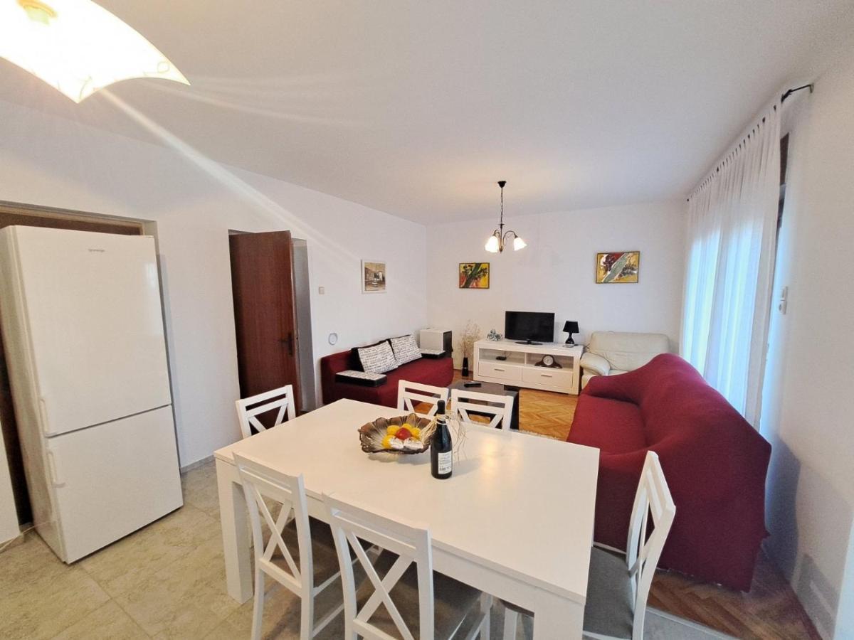 Apartments With A Parking Space Novi Vinodolski - 2423 Extérieur photo